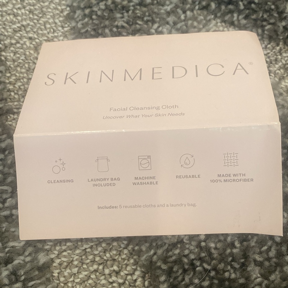 NEW. Skin Medica Facial Cleansing Cloth. 4 pack. Please Read. - Picture 6 of 9